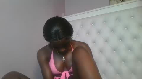 Snapshot of sexykitten200 chatting on 02/05/26, 10:14 SexyKitty online show from 02/05/26, 10:14