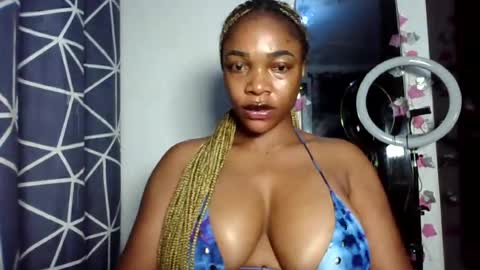 Snapshot of sexykuchie889 chatting on 08/05/26, 08:39 malia online show from 08/05/26, 08:39