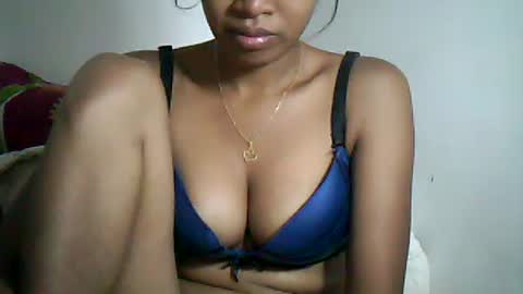 sexylarra12 online show from 12/15/24, 07:10