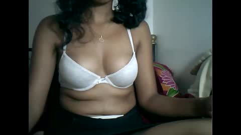 sexylarra12 online show from 01/12/25, 06:06