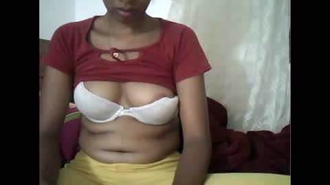 sexylarra12 online show from 01/31/25, 06:46