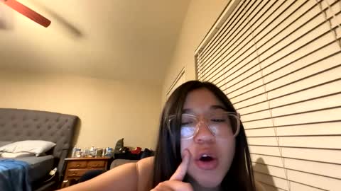 Snapshot of sexylatina22493587 chatting on 03/04/26, 06:08 sexylatina22493587 online show from 03/04/26, 06:08