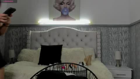 laura online show from 03/19/26, 11:25