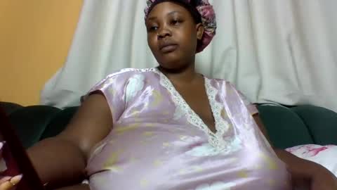 Snapshot of sexylo52 chatting on 07/05/26, 10:11 sexylo52 online show from 07/05/26, 10:11