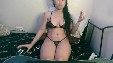 Lily online show from 12/02/24, 10:34