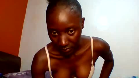 sexylucia5 online show from 05/02/26, 10:04