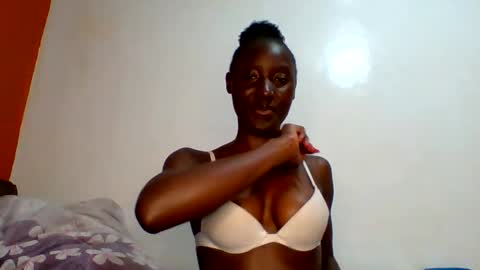 sexylucia5 online show from 05/09/26, 09:09