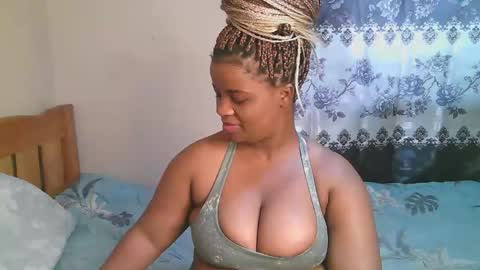 sexylucy33 online show from 02/22/26, 01:53