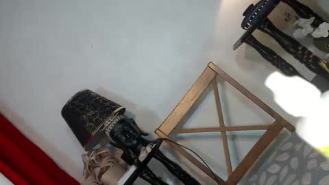 Snapshot of sexylusty2258 chatting on 12/25/24, 01:19 Queen Sofia online show from 12/25/24, 01:19