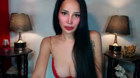 Queen Sofia online show from 07/08/26, 02:27