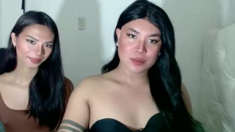 Mika online show from 10/18/25, 07:31