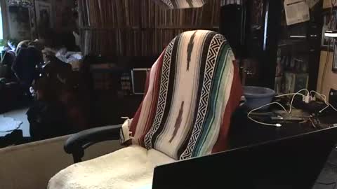 Grizz Lee Bear online show from 01/28/25, 01:38