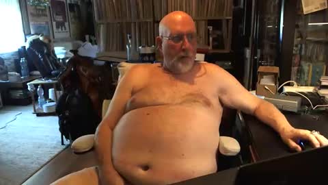 Grizz Lee Bear online show from 05/25/26, 07:36