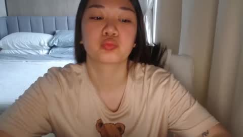 Snapshot of sexypenguin13 chatting on 12/02/24, 10:18 sexypenguin13 online show from 12/02/24, 10:18