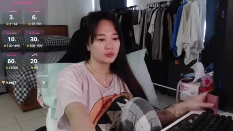 Snapshot of sexypenguin13 chatting on 01/14/26, 08:20 sexypenguin13 online show from 01/14/26, 08:20