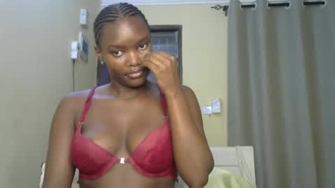 Lee online show from 03/11/25, 12:17