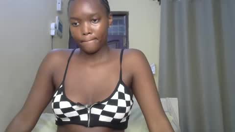 Lee online show from 03/12/25, 04:51