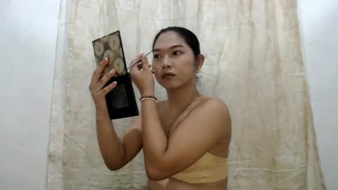 Snapshot of sexypetiteraine chatting on 07/13/26, 08:11 sexypetiteraine online show from 07/13/26, 08:11