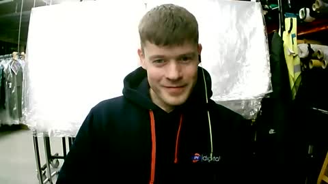 Erikson online show from 04/01/26, 05:41