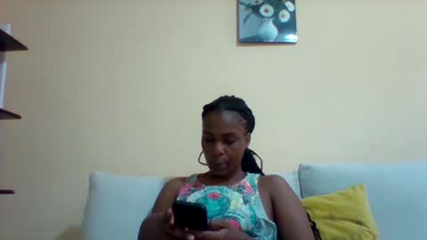 DOVY ACHIENG online show from 01/24/25, 11:48