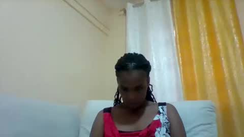 DOVY ACHIENG online show from 01/26/25, 02:52