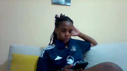 DOVY ACHIENG online show from 02/03/25, 02:45