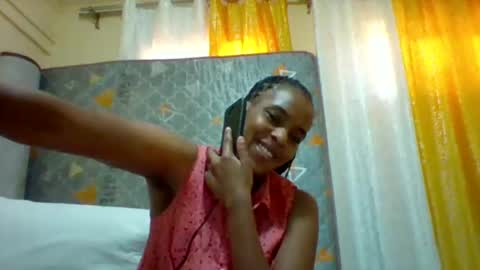 DOVY ACHIENG online show from 02/21/25, 07:45