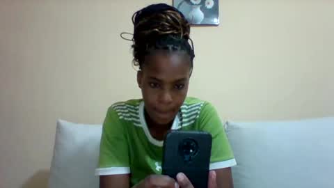 DOVY ACHIENG online show from 02/23/25, 04:35