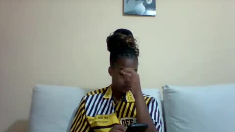 DOVY ACHIENG online show from 02/26/25, 06:54