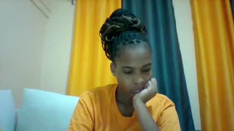DOVY ACHIENG online show from 03/03/25, 01:21