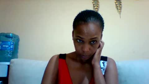 DOVY ACHIENG online show from 09/17/25, 09:22