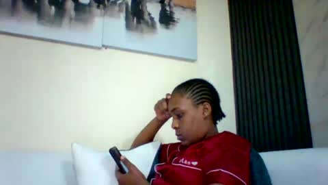 DOVY ACHIENG online show from 10/15/25, 06:52