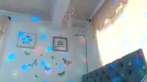 Venus Independent Model online show from 01/04/25, 07:34