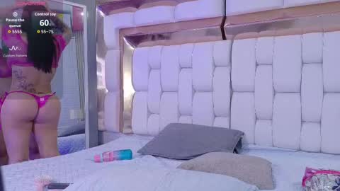 Kendall online show from 09/30/25, 12:21