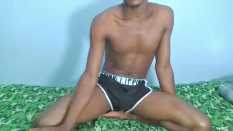 Snapshot of sexyslutc chatting on 06/25/26, 11:26 Faizal and Alpha online show from 06/25/26, 11:26