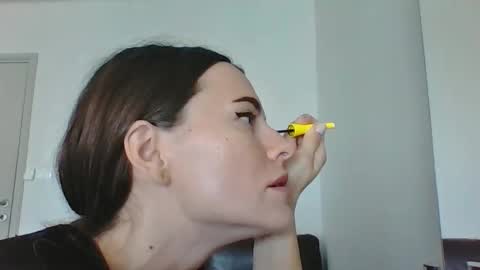 Snapshot of sexyviolettcat chatting on 01/12/26, 02:06 Victory online show from 01/12/26, 02:06