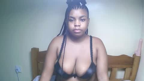 sexyyred_ online show from 05/20/26, 06:36