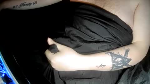 no face online show from 09/28/25, 07:14