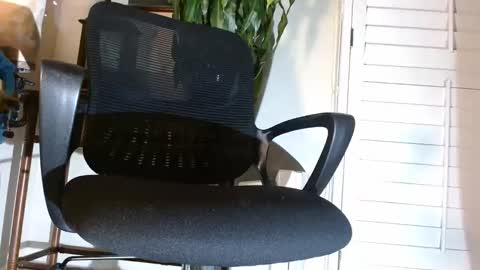 Snapshot of sf_bella chatting on 03/09/25, 07:34 sf_bella online show from 03/09/25, 07:34