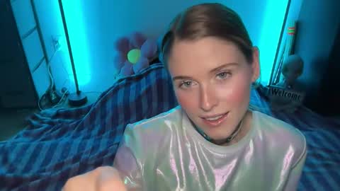 Snapshot of shadebabe chatting on 11/16/25, 08:42 shadebabe online show from 11/16/25, 08:42