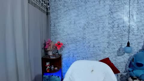 Snapshot of shaden_1 chatting on 10/28/25, 10:56 Liz online show from 10/28/25, 10:56