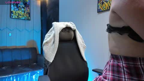 Snapshot of shaden_1 chatting on 01/31/26, 09:02 Liz online show from 01/31/26, 09:02