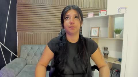 Snapshot of shaden_1 chatting on 02/19/26, 09:55 Liz online show from 02/19/26, 09:55