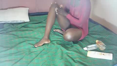 shadow_luxe online show from 04/15/26, 09:38