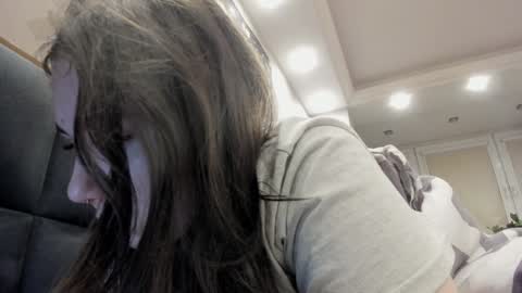 Snapshot of shadow_raffi chatting on 01/05/25, 03:02 shadow_raffi online show from 01/05/25, 03:02