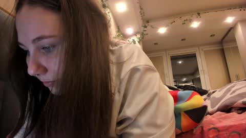 Snapshot of shadow_raffi chatting on 11/23/25, 02:50 shadow_raffi online show from 11/23/25, 02:50