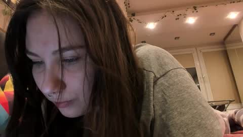 Snapshot of shadow_raffi chatting on 11/25/25, 12:21 shadow_raffi online show from 11/25/25, 12:21