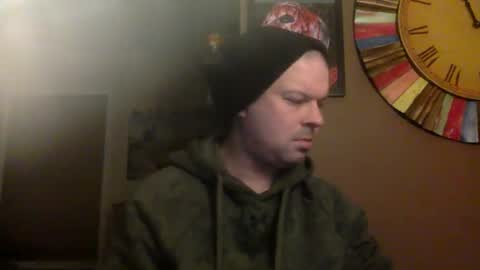 Snapshot of shadyyyyyy7 chatting on 02/01/25, 05:07 Shady online show from 02/01/25, 05:07