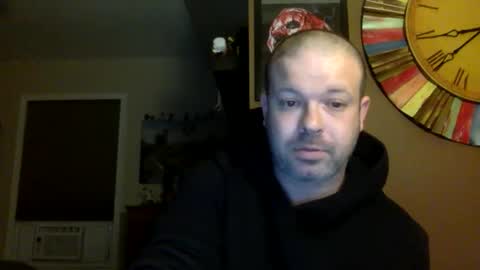 Snapshot of shadyyyyyy7 chatting on 10/28/25, 02:26 Shady online show from 10/28/25, 02:26