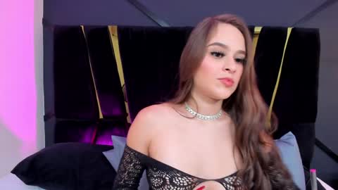 Shaina Vasquez online show from 02/09/25, 01:22